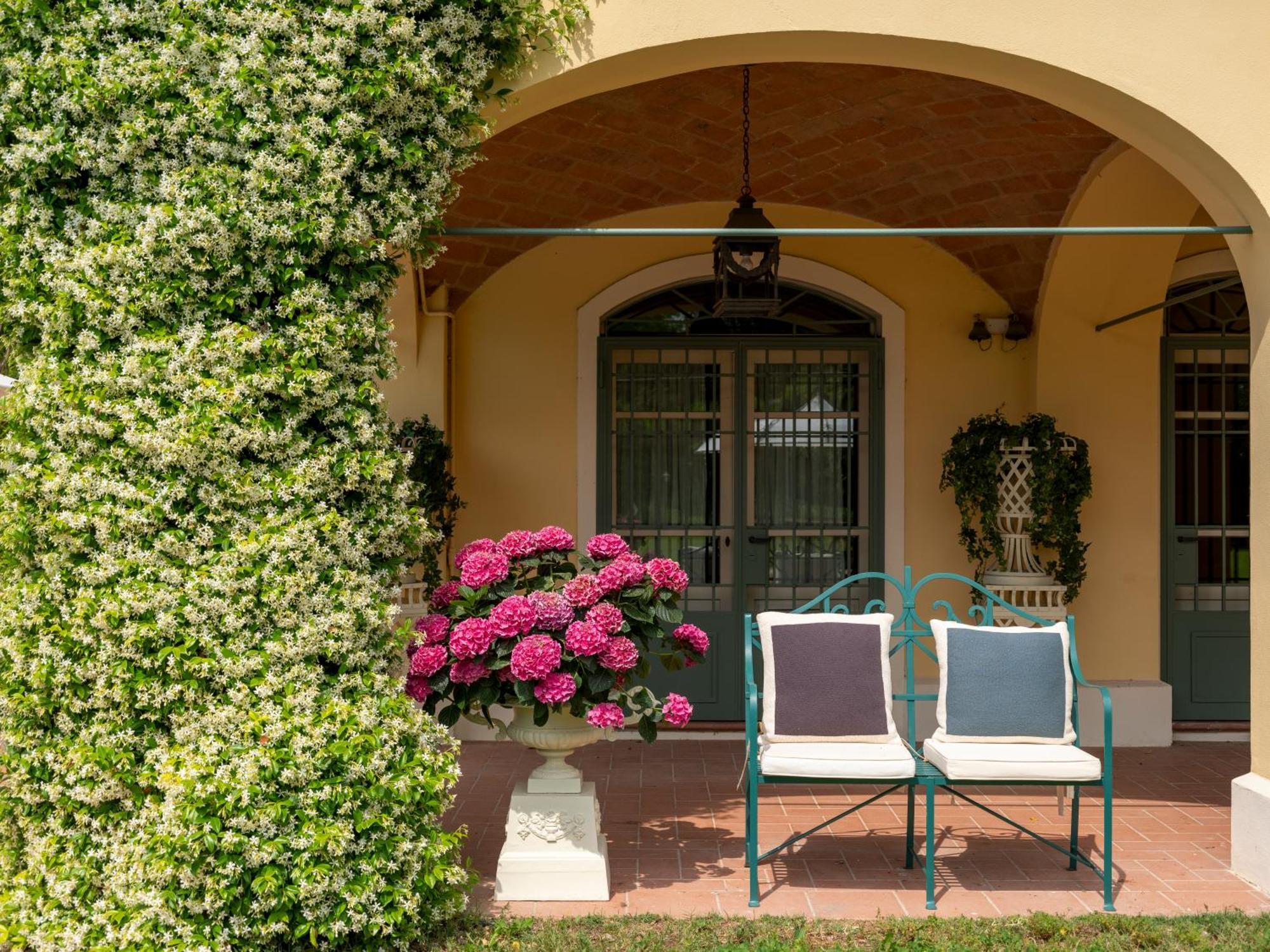 Elizabeth Country House, A Member Of Design Hotels Minerbio Exteriör bild